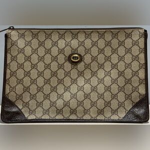 Gucci Vintage GG Supreme Clutch Bag